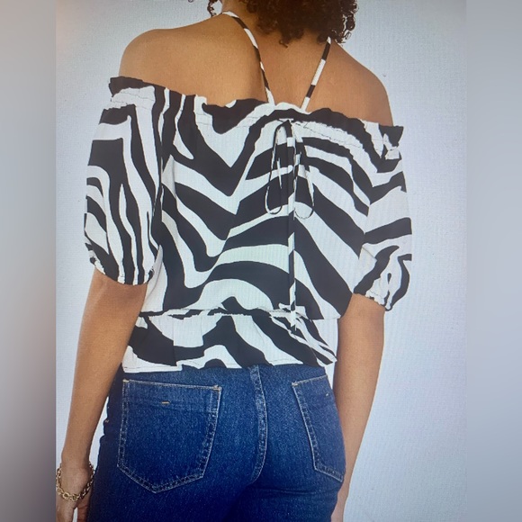 Vince Camuto Zebra-Print Off The Shoulder Top - Picture 7 of 7